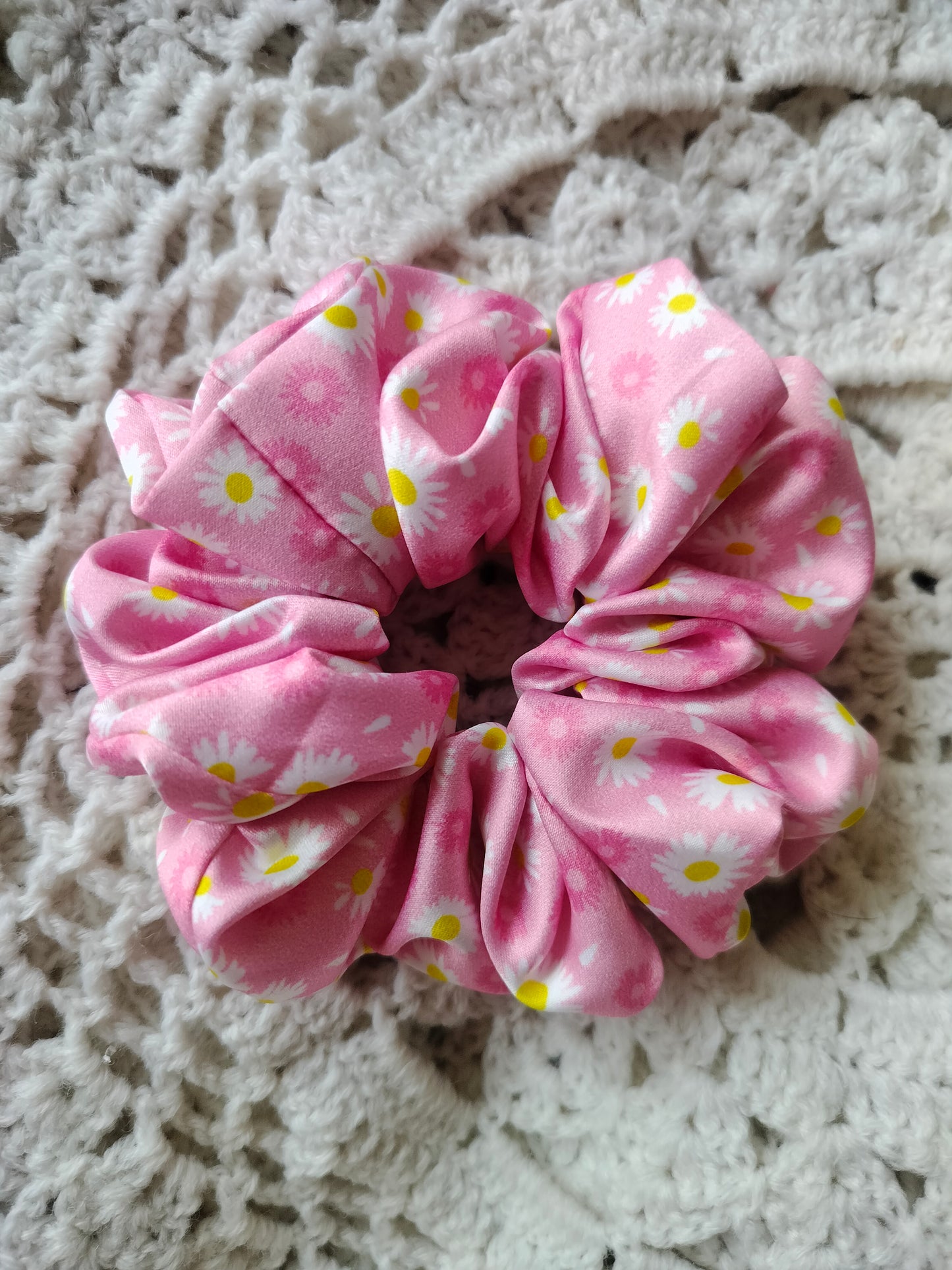 Pink Daisy Floral Scrunchie