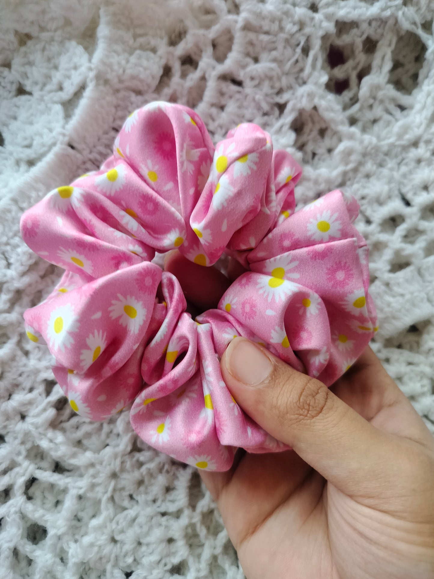 Pink Daisy Floral Scrunchie