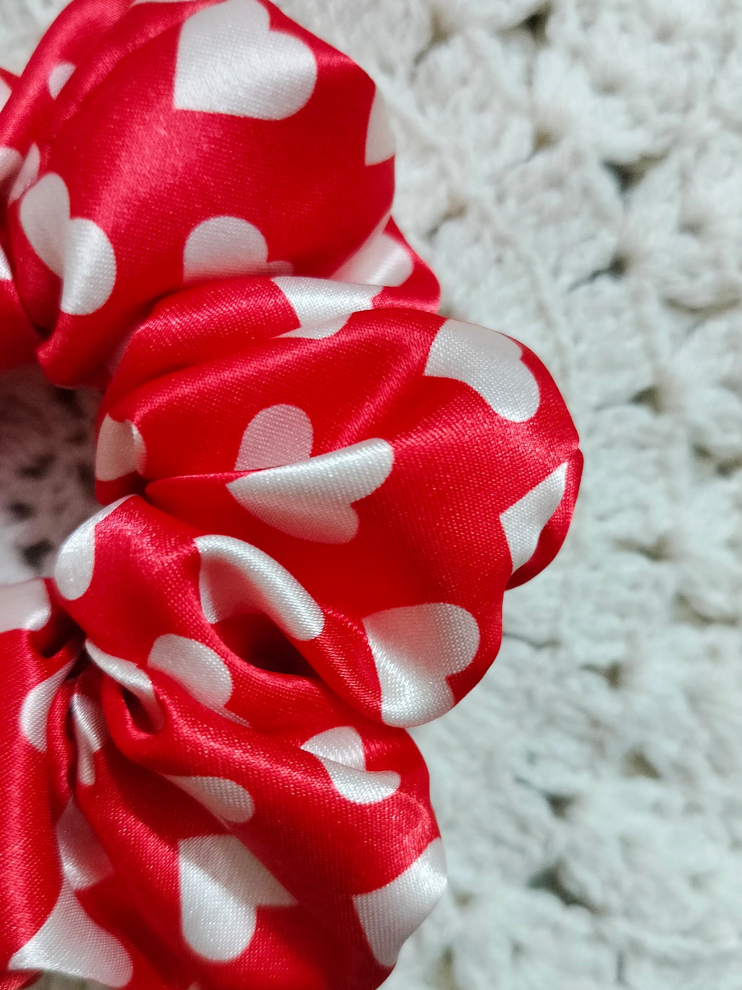 Red-White Hearts Scrunchie